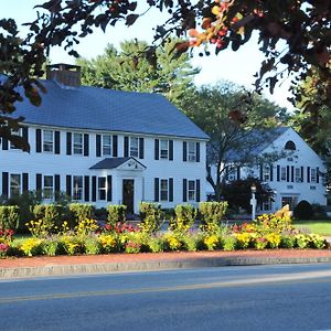 Publick House Historic Inn And Country Motor Lodge